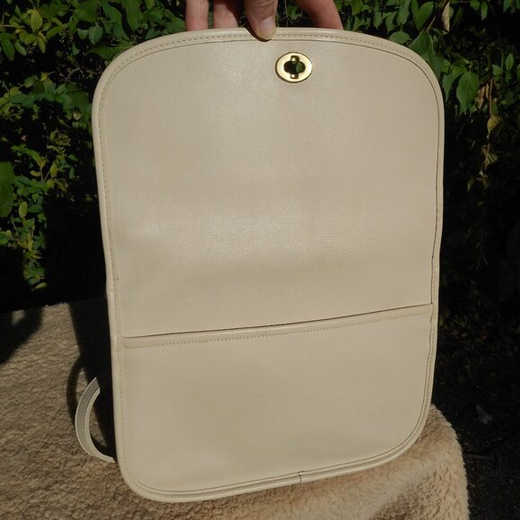 SOLD*** Vintage Coach City Bag 9890, EUC in Bone - Picture 6 of 10